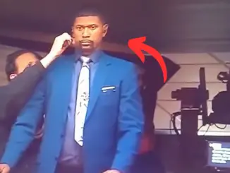 bizarre clip